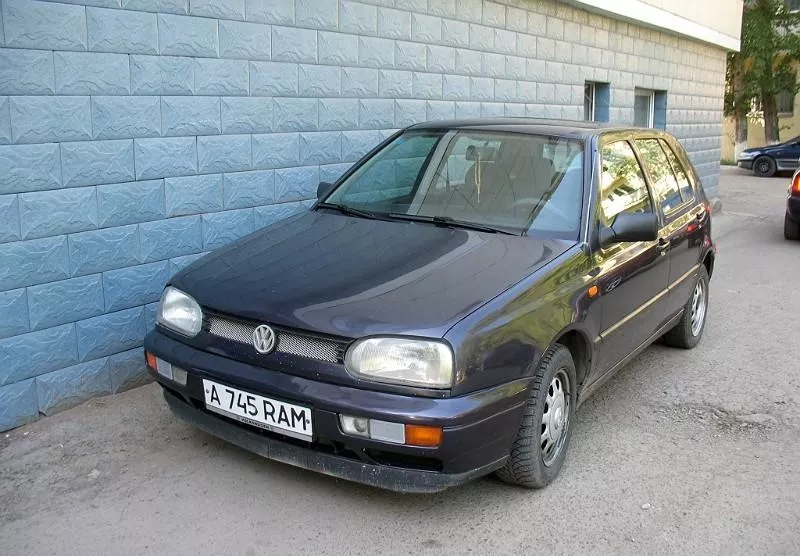 Volkswagen Golf 3, 1996, автомат, Привод:	Задний